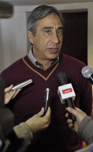 MIGUEL MUDIR SE REFIERE A LA ACTIVIDAD DEPORTIVA EN EL CLUB CIUDAD DE CAMPANA