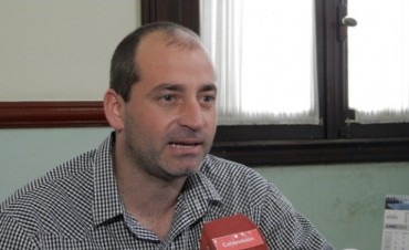 Colella y Austiniano  "A casi un mes del lanzamiento de la Polic&iacute;a local, en Campana seguimos teniendo un solo movil".