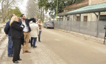 La Intendente Giroldi verific&oacute; el avance de las tareas  Comenzaron las obras de refacci&oacute;n en la vieja Estaci&oacute;n de Trenes de Campana
