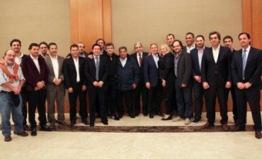 AN&Iacute;BAL FERN&Aacute;NDEZ SE REUNI&Oacute; CON INTENDENTES Y CANDIDATOS DE LA PRIMERA SECCI&Oacute;N ELECTORAL
