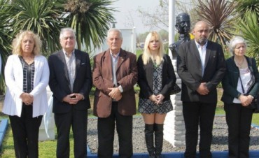 La Intendente Giroldi acompa&ntilde;&oacute; las celebraciones del Pueblo Uruguayo