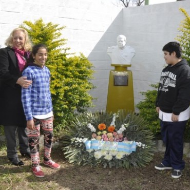 La Intendente Giroldi acompa&ntilde;&oacute; el acto conmemorativo por el &ldquo;D&iacute;a del Maestro&rdquo;