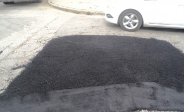 Obras y Servicios P&uacute;blicos realiz&oacute; obras de bacheo en Barrios Siderca, Don Francisco, Las Campanas y Malvinas