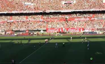 El plantel profesional de River Plate se entren&oacute; por la ma&ntilde;ana en el Estadio Monumental