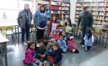 La Biblioteca Municipal &ldquo;Dr. Octavio R. Amadeo&rdquo; visit&oacute; al Jard&iacute;n de Infantes N&deg; 915