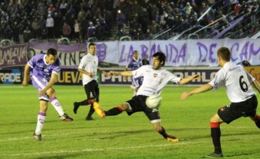 Villa D&aacute;lmine igualo en cero con Douglas Haig de Pergamino 