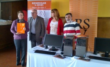 Salud Municipal: Regi&oacute;n Sanitaria V entreg&oacute; computadoras a los CAPS y CIC locales