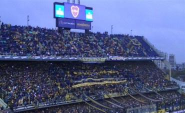 Boca Juniors gan&oacute; y se aleja de San Lorenzo