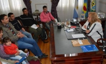 Visita protocolar: Intendente Giroldi recibi&oacute; a las nuevas Autoridades de la Sociedad de Fomento de La Esperanza