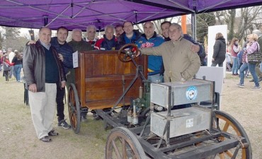 El primer autom&oacute;vil argentino se traslad&oacute; a Los Cardales 