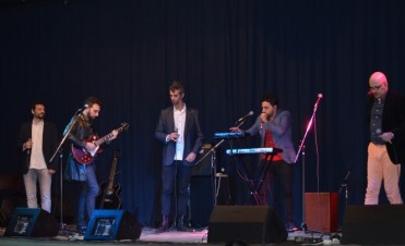 Exitosa presentaci&oacute;n del grupo vocal &ldquo;Cabernet&rdquo; en el teatro municipal