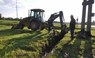 El Municipio realiza trabajos de mantenimiento en Las Acacias