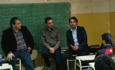 Campana conmemor&oacute; 40 a&ntilde;os de "La noche de los l&aacute;pices" y el D&iacute;a Nacional de la Juventud