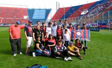 Ni&ntilde;os y j&oacute;venes del barrio Lubo visitaron el Club San Lorenzo de Almagro 
