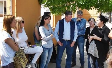 Padres de alumnos de la Escuela 17 reclamaron por las dos semanas sin clases que lleva el establecimiento