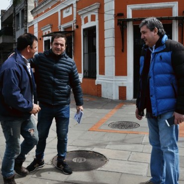 El Intendente sali&oacute; a timbrear con todo el gabinete y el ministro de Planificaci&oacute;n de la provincia