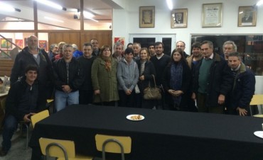 Encuentro de productores ap&iacute;colas con las &aacute;reas de Turismo y Producci&oacute;n del Municipio