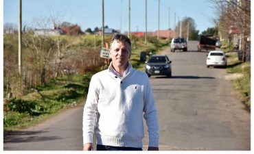 Axel Cantlon: Roses deber&iacute;a blanquear que es un candidato testimonial