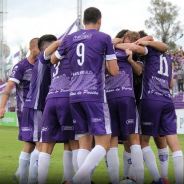 Los jugadores de Villa D?&nbsp;lmine analizaron la primera victoria del Campeonato