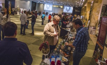 Los vinos, el arte y los sabores reunieron a la comunidad en un evento solidario