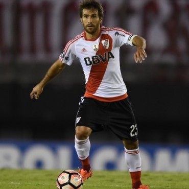 RIVER PLATE CONCENTRADO EN CAMPANA 