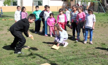 Junto a la Direcci&oacute;n de Deportes, chicos de La Josefa disfrutan de juegos recreativos  