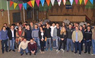 El Intendente y Roses participaron de una cena con vecinos de Dallera y Romano