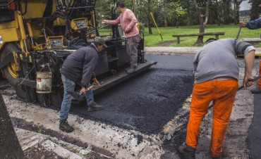 El reasfaltado de la calle Luis Costa entr&oacute; en su etapa final