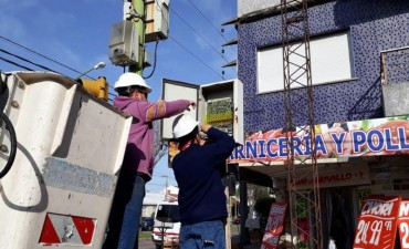 Reemplazan y reparan los controladores de los sem&aacute;foros de esquinas clave de la ciudad