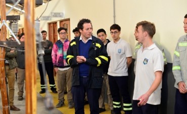 El director de Fabricaci&oacute;n de TenarisSiderca visit&oacute; la Escuela T&eacute;cnica N&ordm;4 de Z&aacute;rate 
