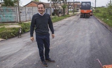 Abella, sobre la pavimentaci&oacute;n de la Vigalondo: Es un orgullo concretar uno de los mayores pedidos de los vecinos
