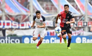 San Lorenzo de Almagro empat&oacute; con Col&oacute;n de Santa Fe 0 a 0