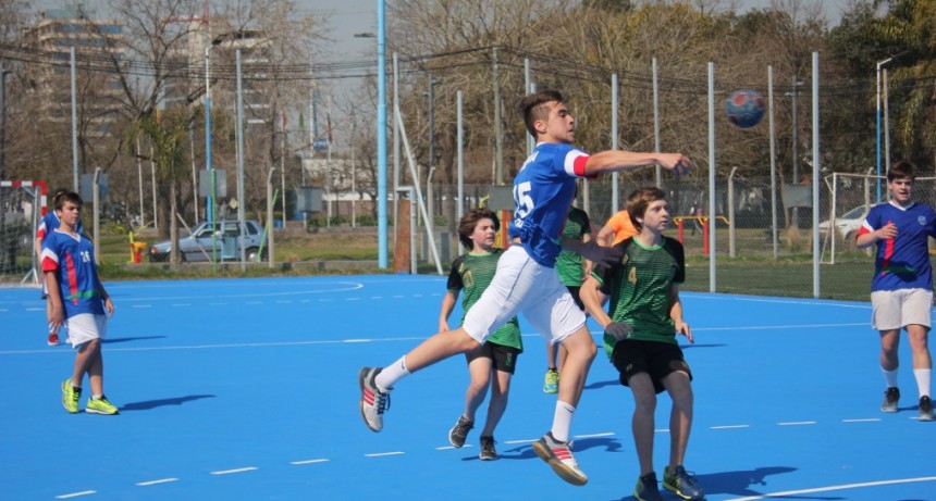 Juegos Bonaerenses: un equipo campanense de handball disputar&aacute; la final en Mar del Plata