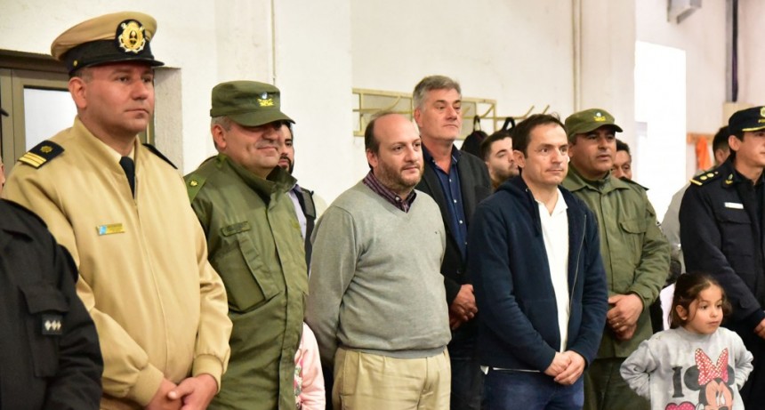 Roses destac&oacute; la labor de los bomberos voluntarios en el 69&ordm; aniversario de su creaci&oacute;n