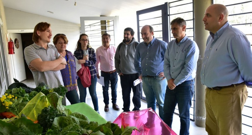 Roses y el diputado Torres se reunieron con organizaciones sociales