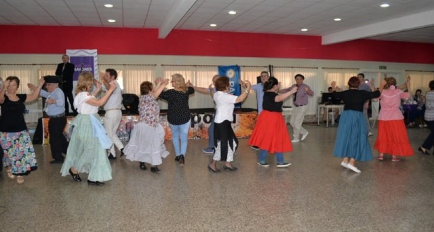 M&aacute;s de 400 jubilados de la ciudad celebraron su d&iacute;a