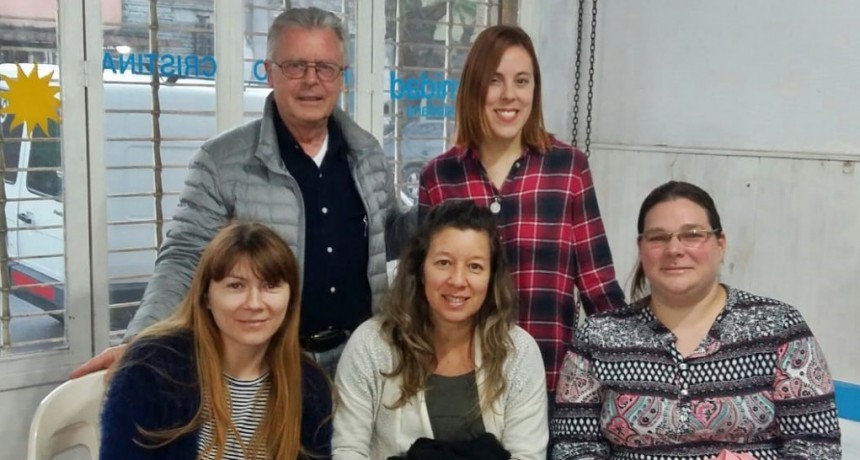 Buscan incorporar idiomas a los talleres municipales