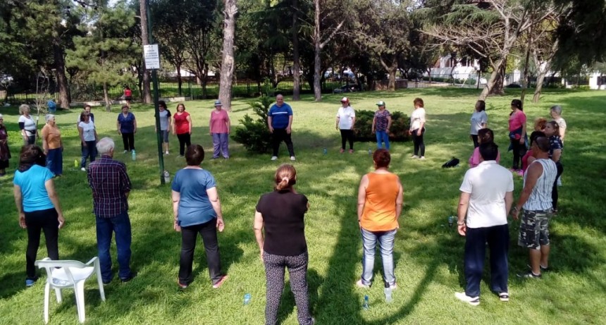 Adultos mayores festejaron el D&iacute;a del Jubilado con actividades deportivas
