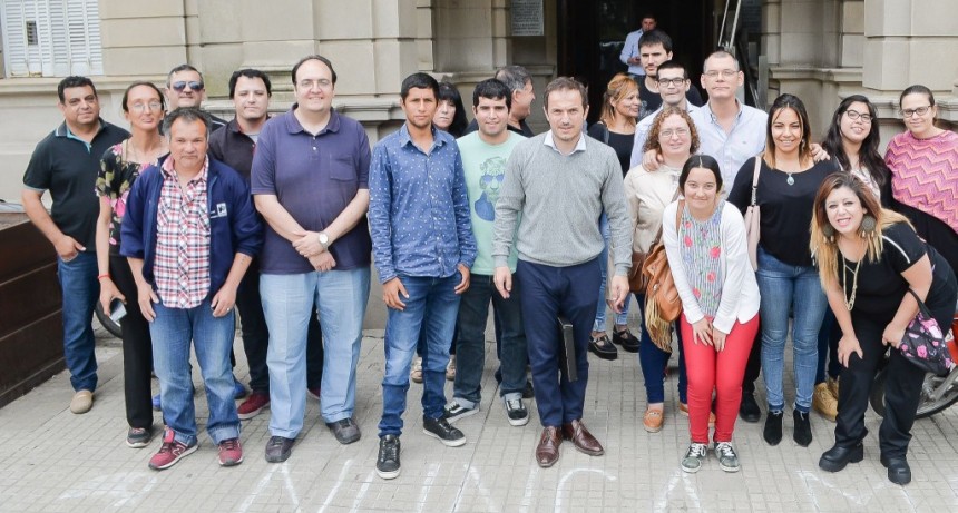 Abella recibi&oacute; a vecinos que realizan entrenamiento laboral en el Municipio
