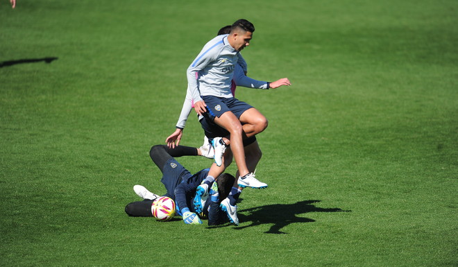 Barros Schelotto con equipo alternativo en La Paternal?