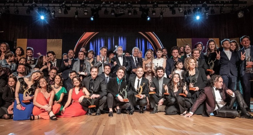 Se realiz&oacute; la entrega de los  PREMIOS HUGO 10 a&ntilde;os  2018-2019