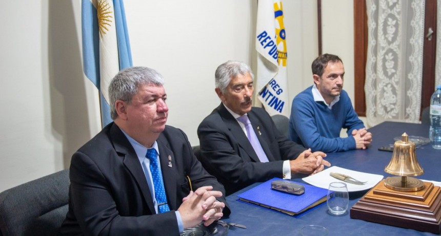 Abella particip&oacute; de la reuni&oacute;n del Rotary Club de Campana