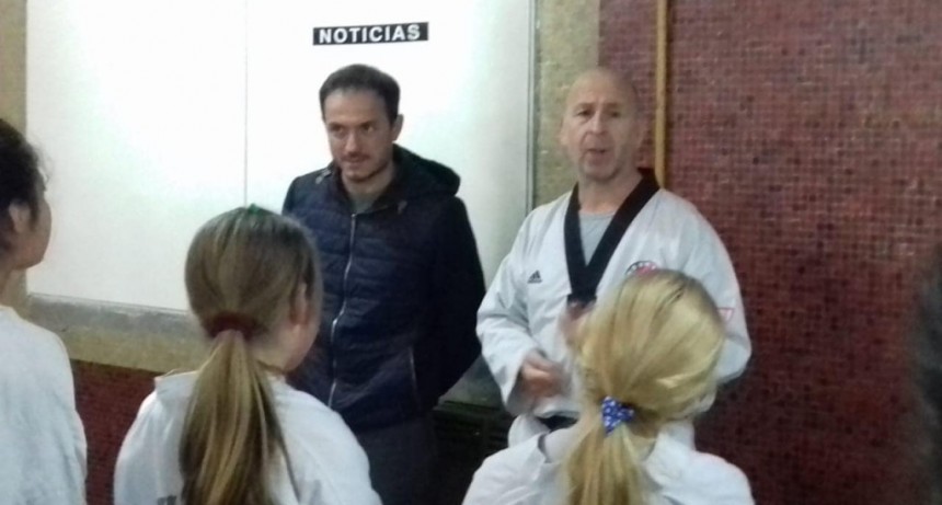 El Intendente visit&oacute; la Escuela Municipal de Taekwondo