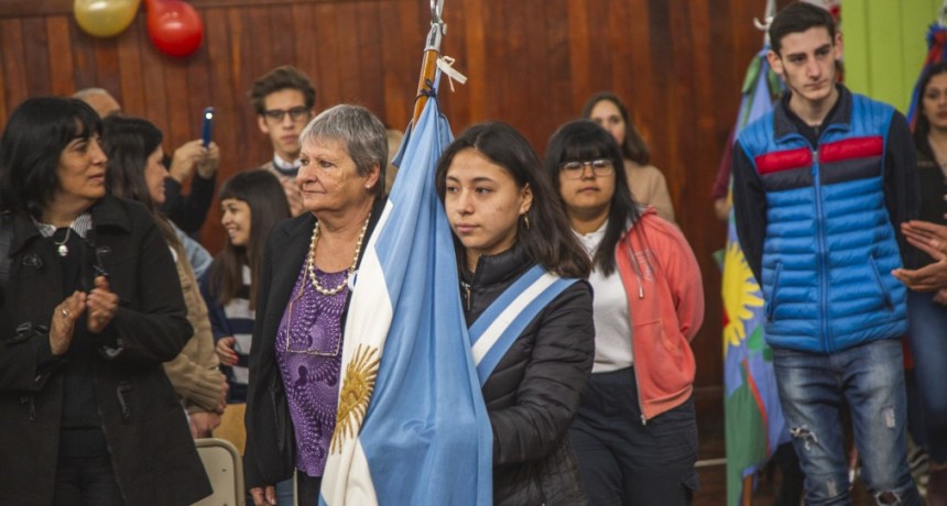    El Intendente acompa&ntilde;&oacute; la celebraci&oacute;n del 102&deg; Aniversario de la Escuela Normal 