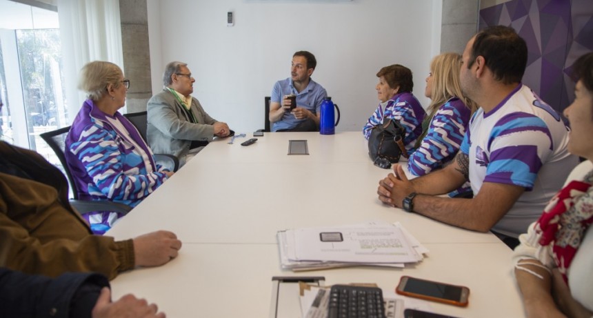 Abella recibi&oacute; a los adultos mayores que participaron en la final de los Juegos Bonaerense