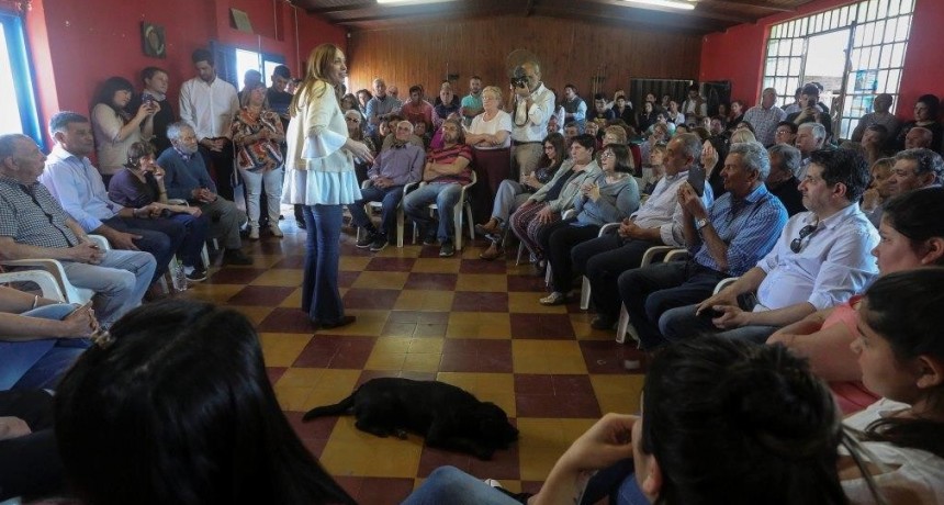 VIDAL RECORRI&Oacute; EL PARTIDO BONAERENSE DE SAN NICOL&Aacute;S: "ESCUCHAR Y ESTAR CERCA DE LA GENTE SIEMPRE AYUDA A GOBERNAR MEJOR"