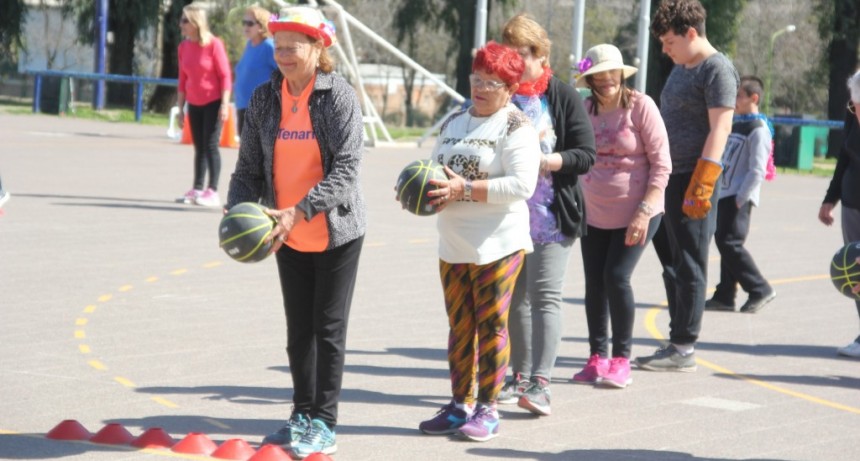 La Escuela Municipal de Deportes celebr&oacute; el D&iacute;a del Jubilado y la Discapacidad