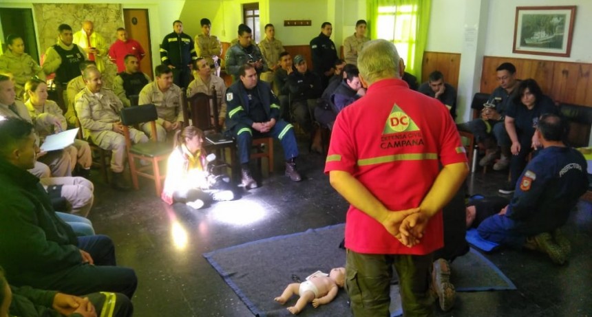 Defensa Civil contin&uacute;a capacitando sobre prevenci&oacute;n