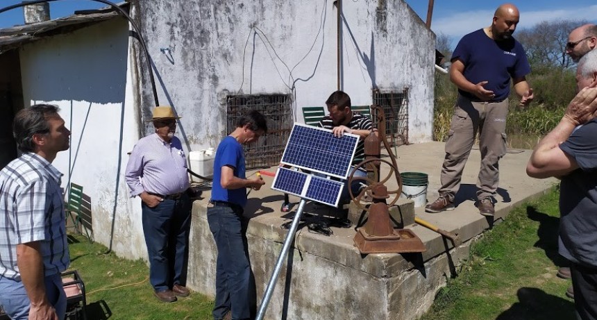 SE INSTALARON LOS PRIMEROS PANELES SOLARES DEL PERMER EN LAS ISLAS DE CAMPANA