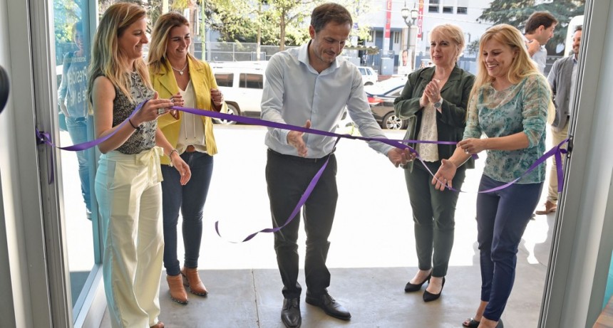 Con la inauguraci&oacute;n del Punto Digital, se comenzaron a entregar las tablets a adultos mayores